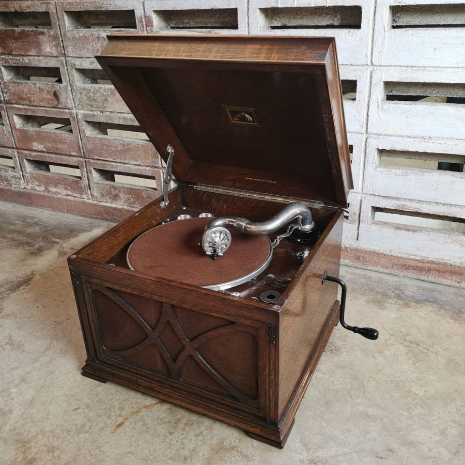 BER1 Antique HMV130 Table Gramophone Antik Antik Record Player