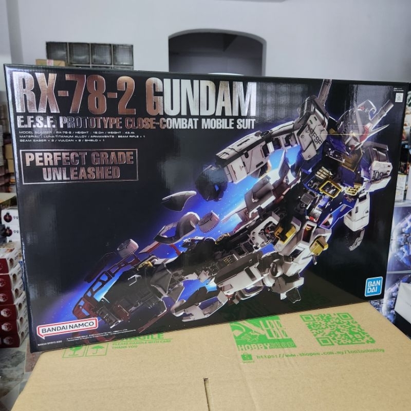 GUNDAM - 1/60 RX-78-2 Perfect Grade Unleashed Model Kit PG Bandai