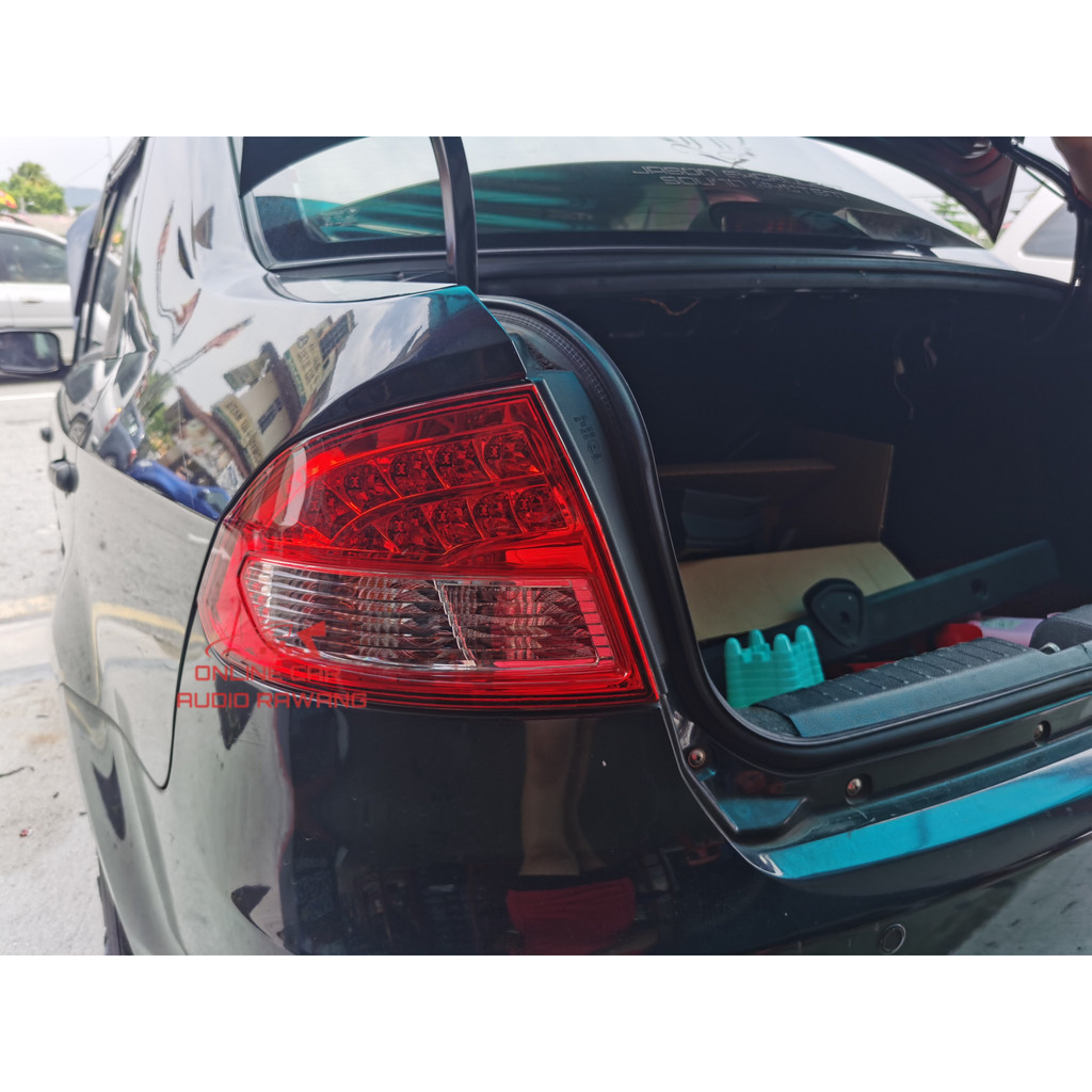 Proton Saga BLM / Saga FLX Tail Lamp / Rear Tail Lamp / Lampu Belakang ...