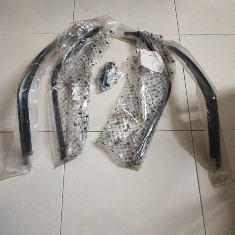 thumbnail image 2 of Genuine Piaggio Vespa LX / LXV / S 50 125 150 Side Panel Chrome Trim Set (Left & Right) 622187 622188 2 of 3