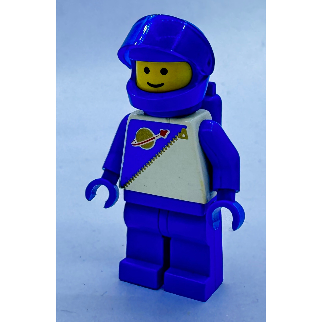 Lego best sale blue astronaut