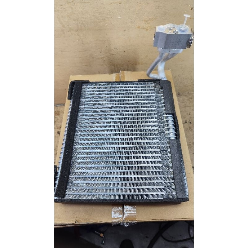 NISSAN SERENA C26 / C27 2018' FRONT COOLING COIL C/W VALVE ORIGINAL ...