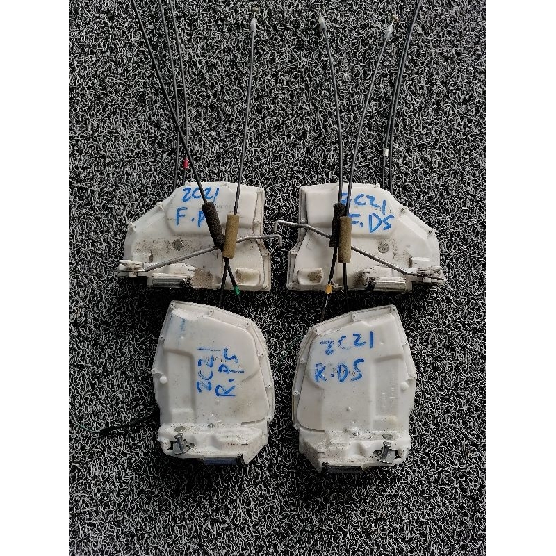 Suzuki door lock Suzuki swift door lock zc31 zc71 Shopee Malaysia