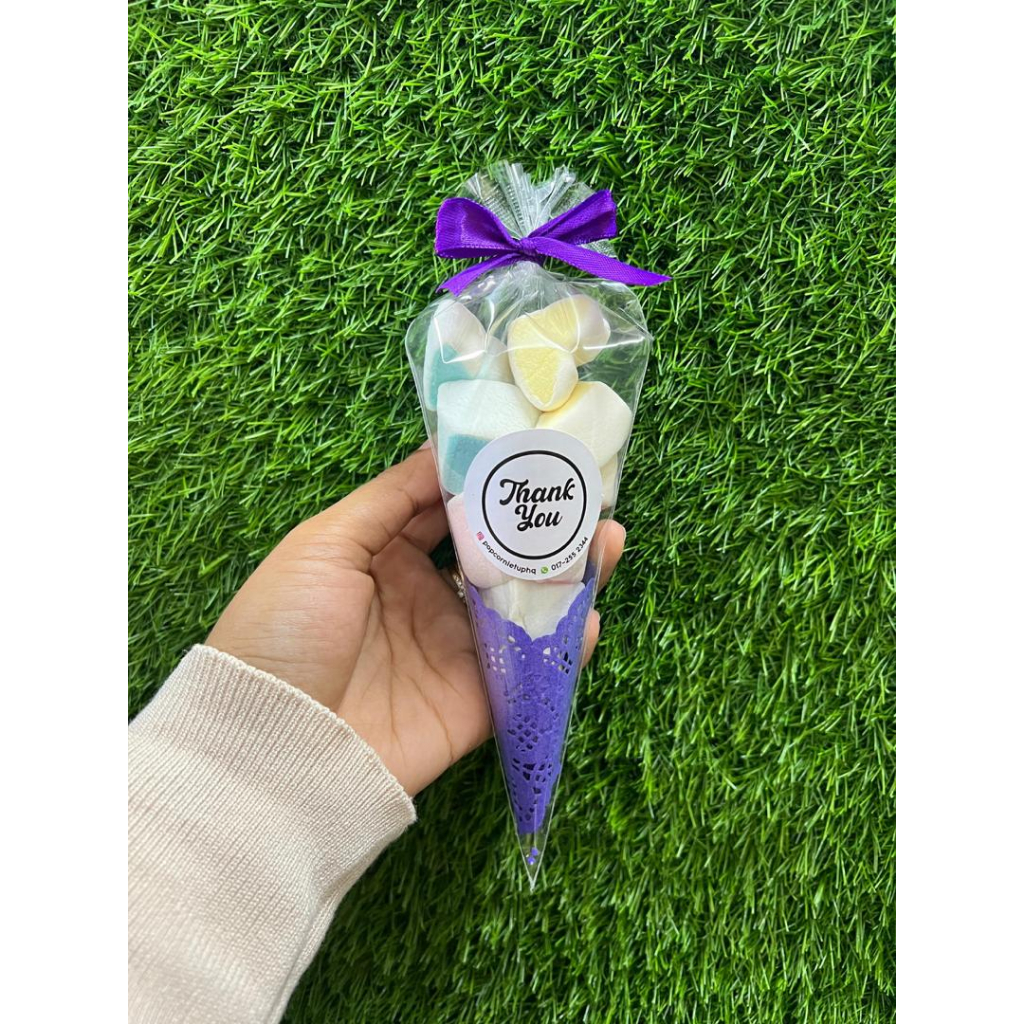 Doorgift Candy 🍬 Goodies Candy 🍬 (design -mushmellow cone with ribbon ...