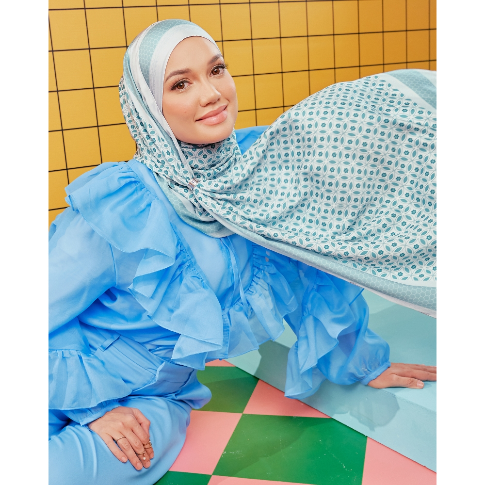 naelofar mono printed shawl