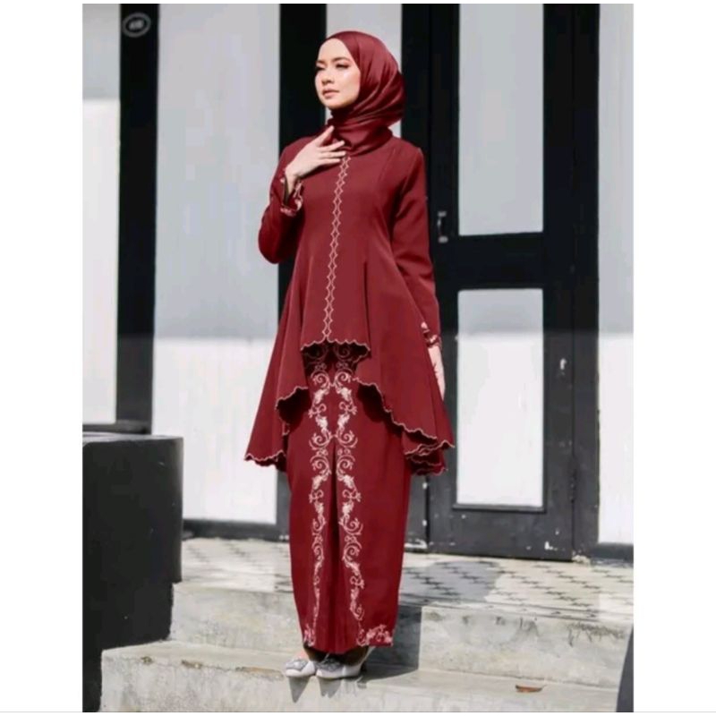 HIJABISTAHUB X WAWA ZAINAL SAREEMA KEBAYA (PRELOVED) | Shopee Malaysia