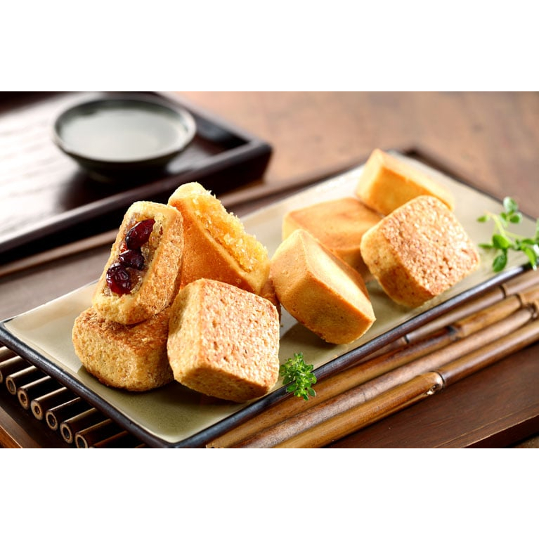 ( Ready Stock ) Taiwan Chia Te Pineapple Pastry and Cranberry Pineapple Pastry ( 12pcs ) 台湾 佳德