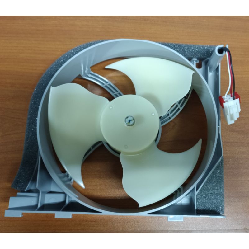 SAMSUNG FAN MOTOR WITH BRACKET 15765C RT5562CTBSL RH60JB132SL FRIDGE