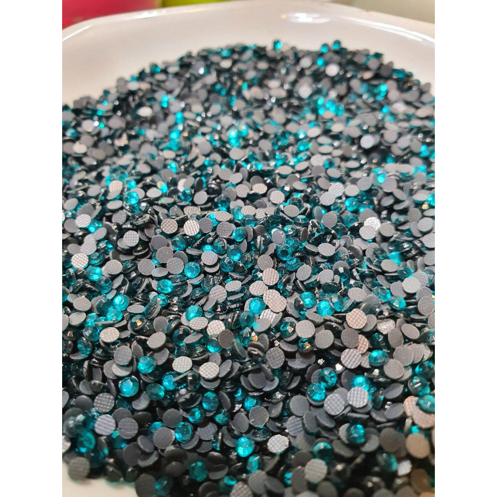 Iron On Rhinestones 20gm Per Pack | Shopee Malaysia