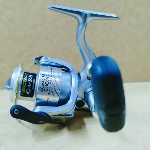 SHIMANO BIOMASTER C3000 - リール