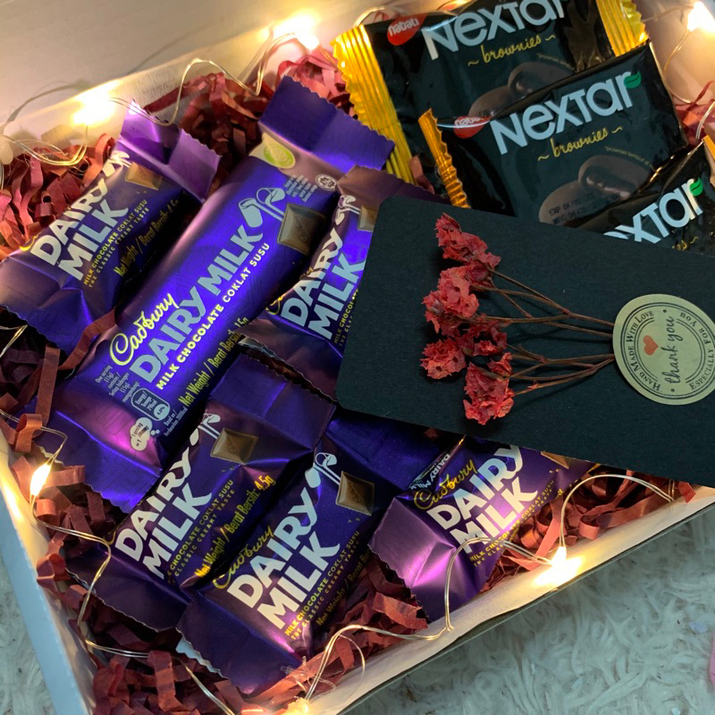 gift box RM10 gift box viral tiktok birthday anniversary event Shopee