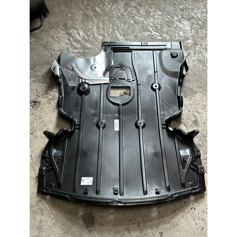 BMW E90 Engine Undercarriage Lower Cover | Shopee Malaysia