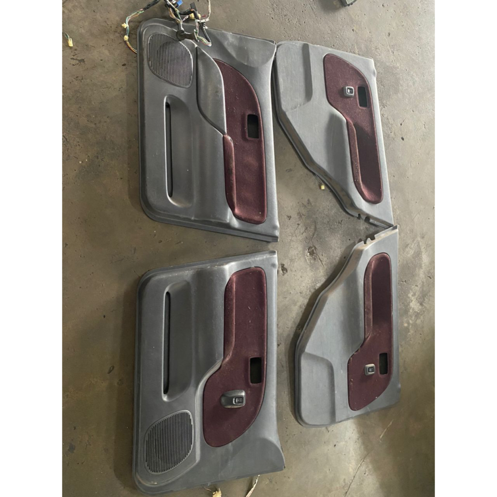 DAIHATSU GINO L7 / PERODUA KELISA MAROON DOOR TRIM PINTU KULIT ORIGINAL