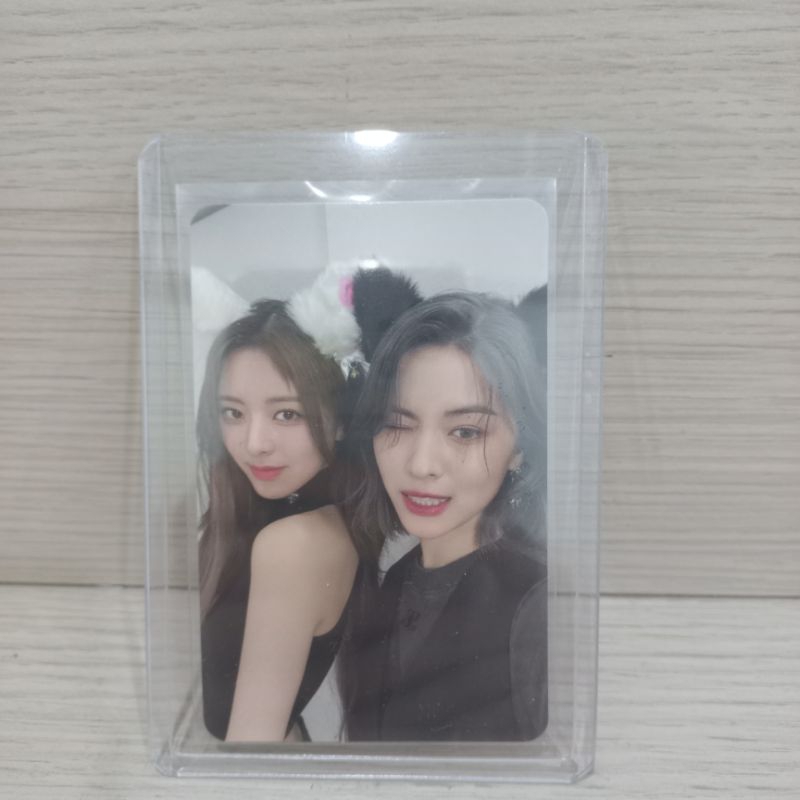 リュジン ITZY CRAZY IN LOVE shopee トレカ ITZY crazy in love リュジン 封入トレカ - メルカリ タレントカード