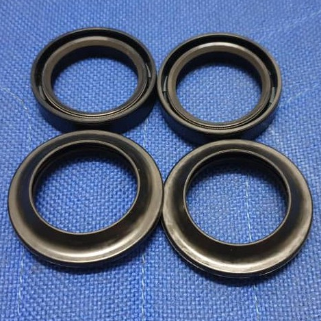 KTNS RS3 250 - Fork Oil Seal Set + Dust Seal Set (4 pcs) // Fork oil