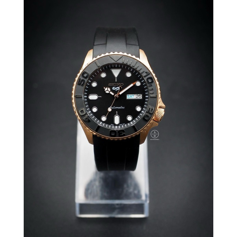 Seiko skx rose gold hotsell
