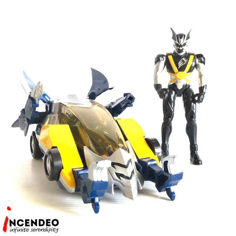 Bandai Mighty Morphin Power Rangers Jungle Fury Bat Ranger and Bat ...