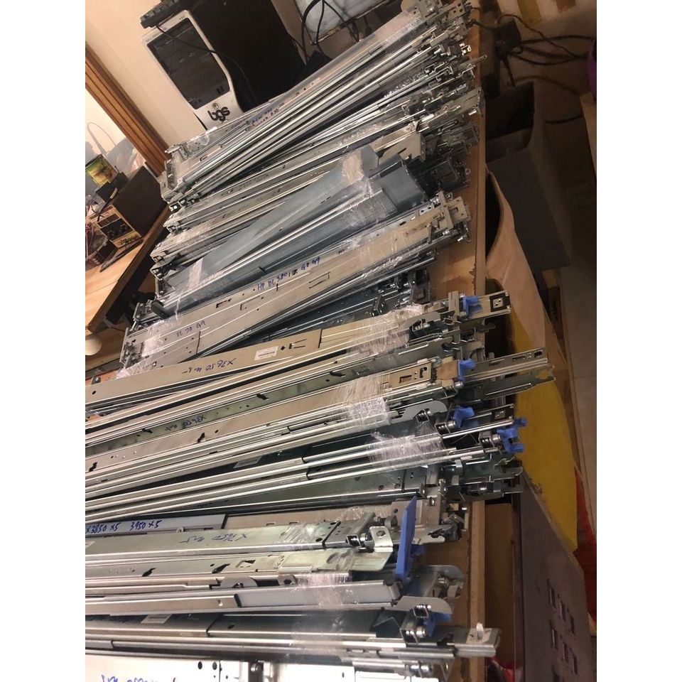 Rails IBM 02CL372 Pour Serveur POWER8 – Kit De Montage Intérieur/extérieur, Occasion