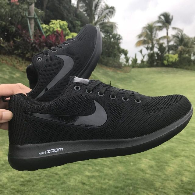 Nike zoom pure black clearance