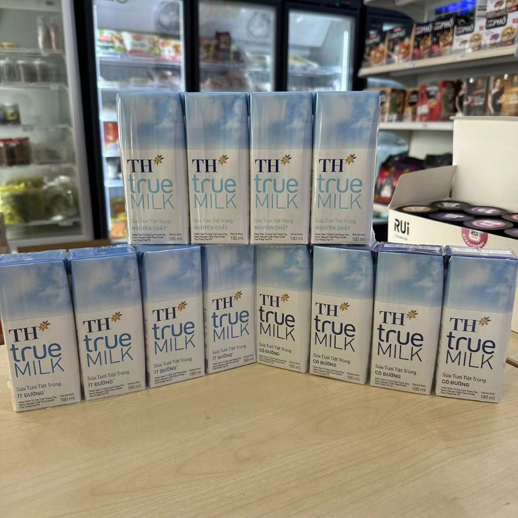 Sua Tuoi TH True Milk It Duong / Co Duong / Nguyen Chat/ Dau 180ml (1 ...