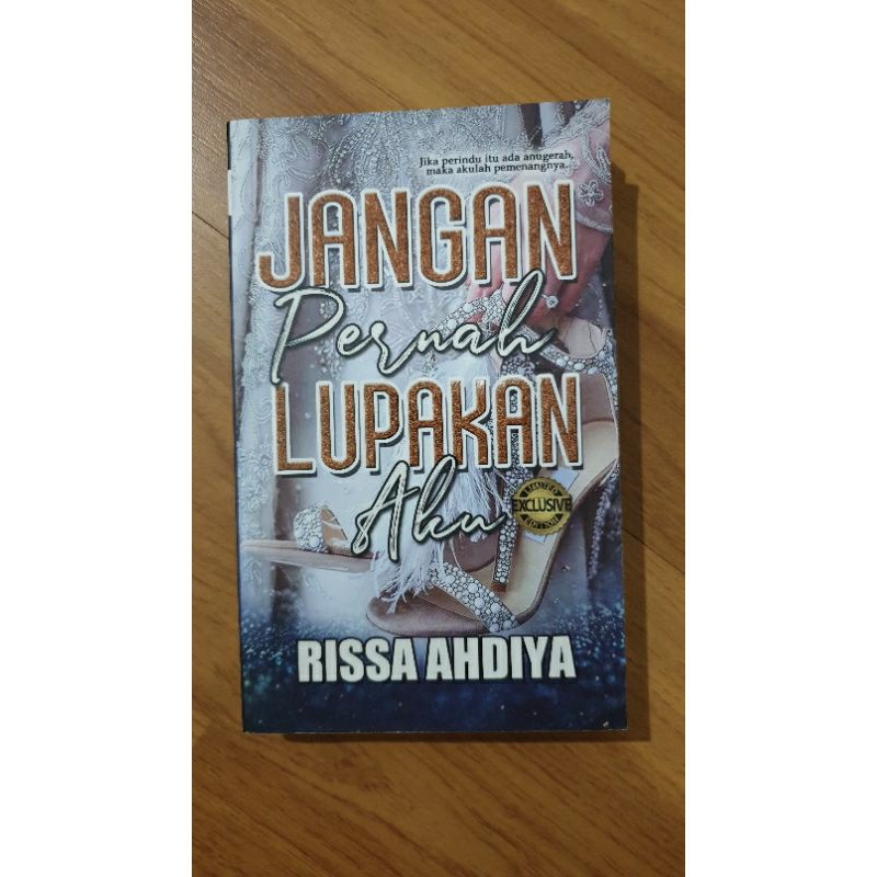Novel Jangan Pernah Lupakan Aku - Rissa Ahdiya (Pre-loved) | Shopee