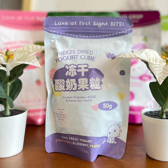 [ Any 3 Free 1 ] Lovebite Crisp FREEZE DRIED YOGURT CUBE 50G main image 1