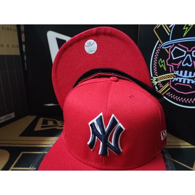 Fred durst yankees hat best sale