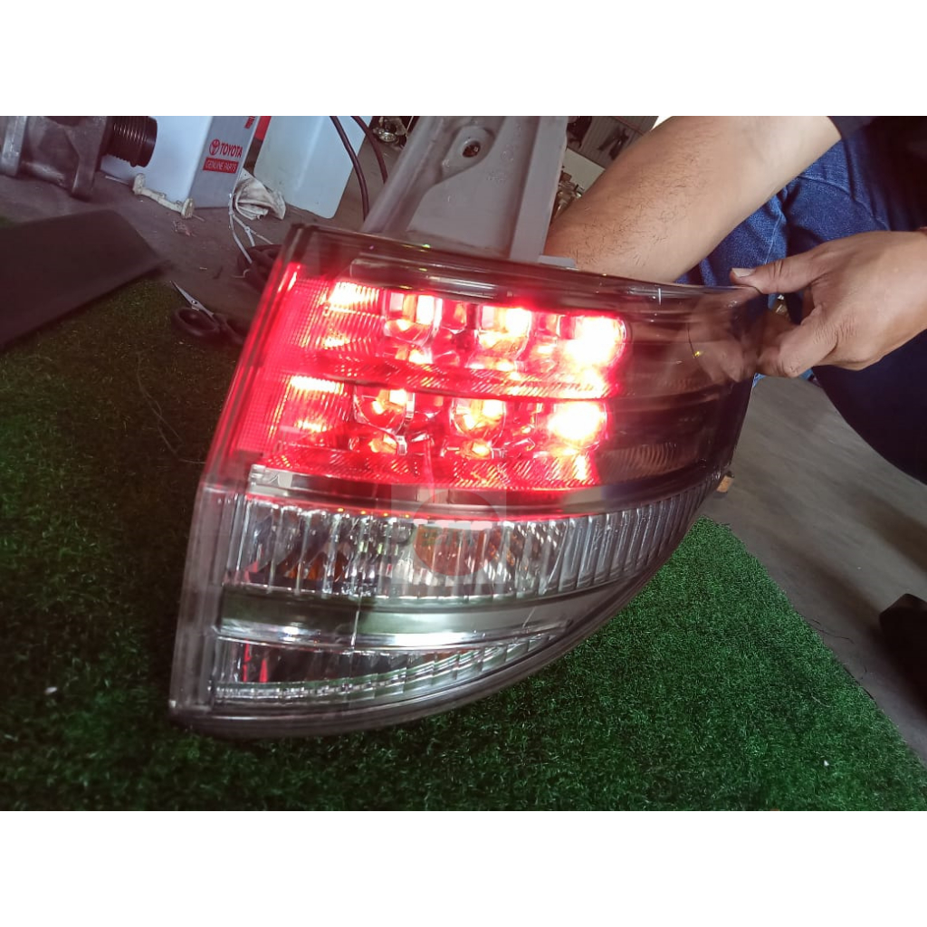 Toyota Estima ACR50/ GSR55W LED Tail Lamp Right Side | Shopee Malaysia