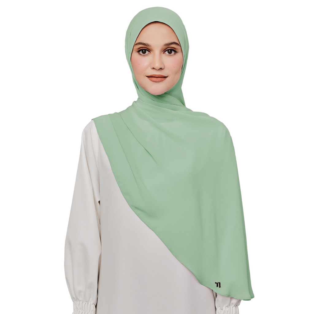 linia shawl naelofar