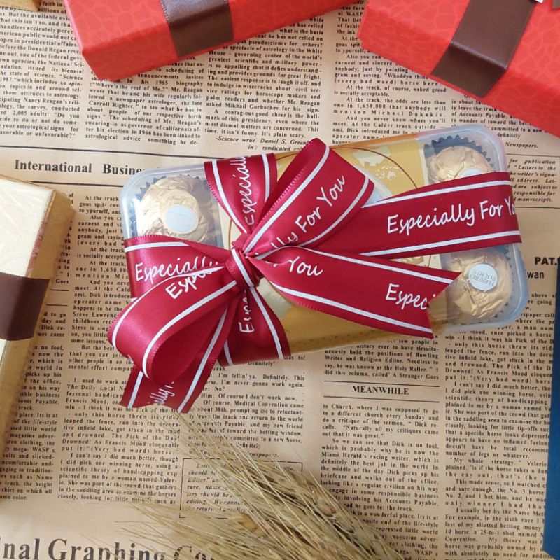Ferrero Rocher Gift Box Birthday Gift Chocolate Gift Box 情人节 生日礼物