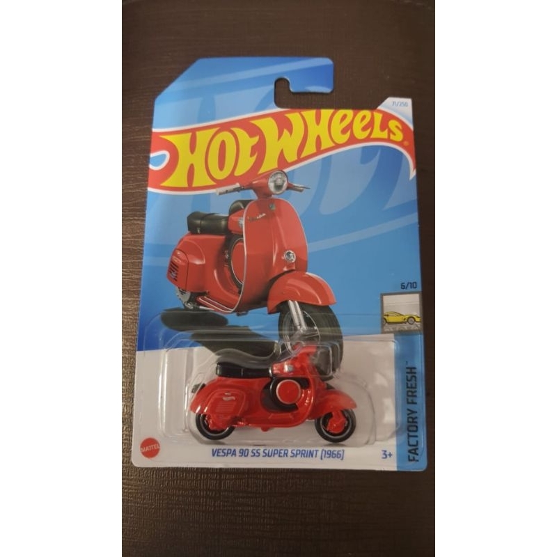 Case D 2024 Hot Wheels Vespa 90 SS Super Sprint 1966 | Shopee Malaysia