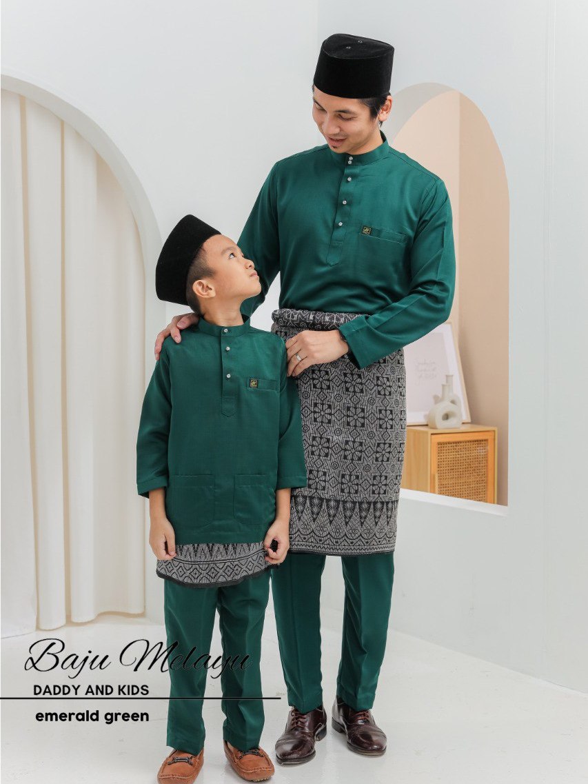 Baju Melayu Moden Warna Emerald Green ∘ Design Cekak Musang Set ...