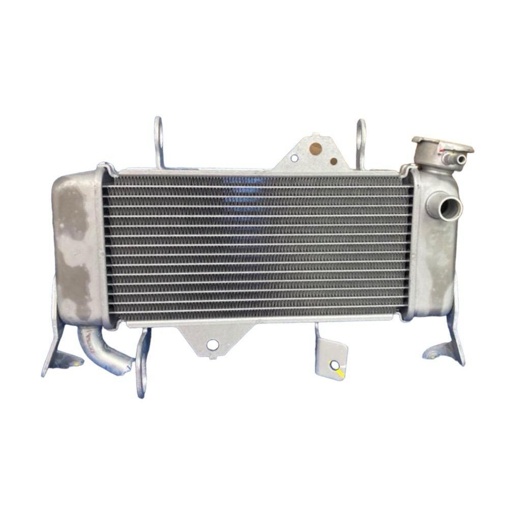 BK6-E2461-00 YAMAHA YZF R15 / MT15 RADIATOR ORIGINAL HLY | Shopee Malaysia