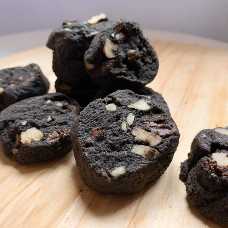 BLACKOUT COOKIES. Black cocoa, chocolate chip | Shopee Malaysia