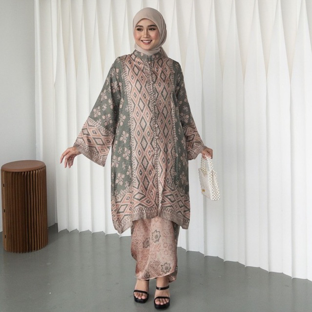 Adiva - Baju Kurung Kebarung Kain Pario Batik Kebaya Loose Cut ...