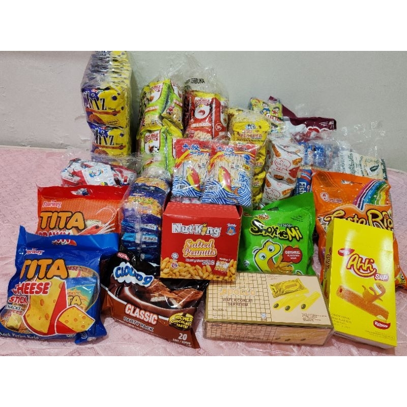 Snack Gift Box (1 packet/type) | Shopee Malaysia
