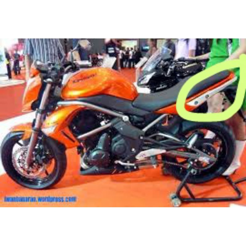 Kawasaki ER6N 2009 2010 2011 passenger grab rail bracket Shopee Malaysia