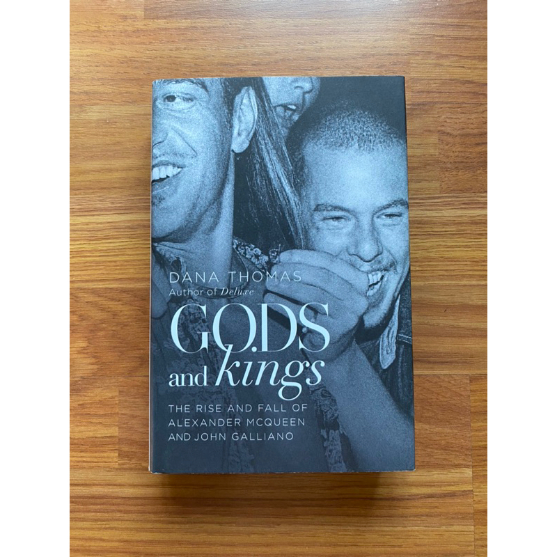 (Hardcover) Gods and Kings The Rise and Fall of Alexander McQueen and(04)