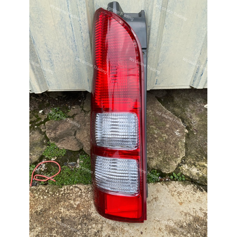 Toyota hiace KDH200 Rear Tail Lamp LH (oem) | Shopee Malaysia