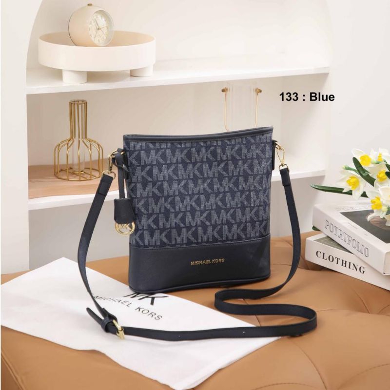 Mk locker hotsell saffiano sling bag