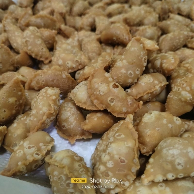 karipap mini serunding ikan 200g (55pcs) | Shopee Malaysia