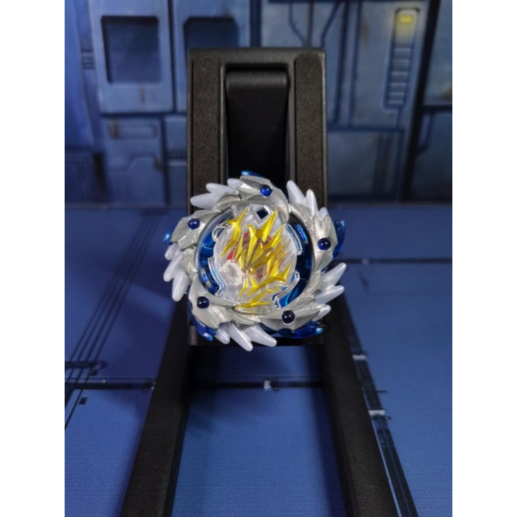 Beyblade Shining Amaterios | Shopee Malaysia