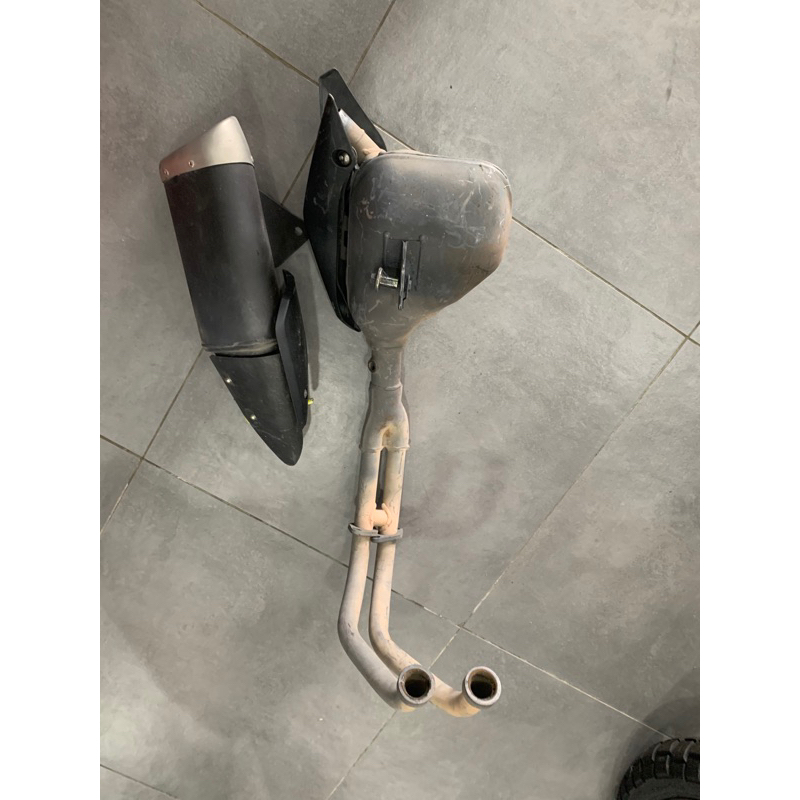 muffler r25