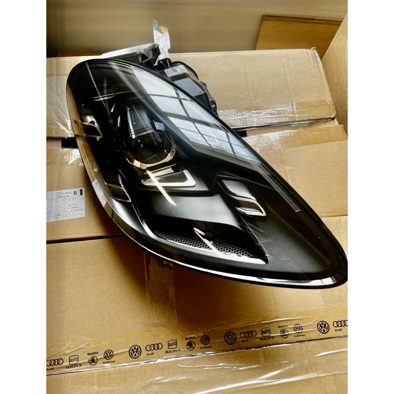 Porsche cayman boxter 718 PDLS Plus Genuine front led headlamp