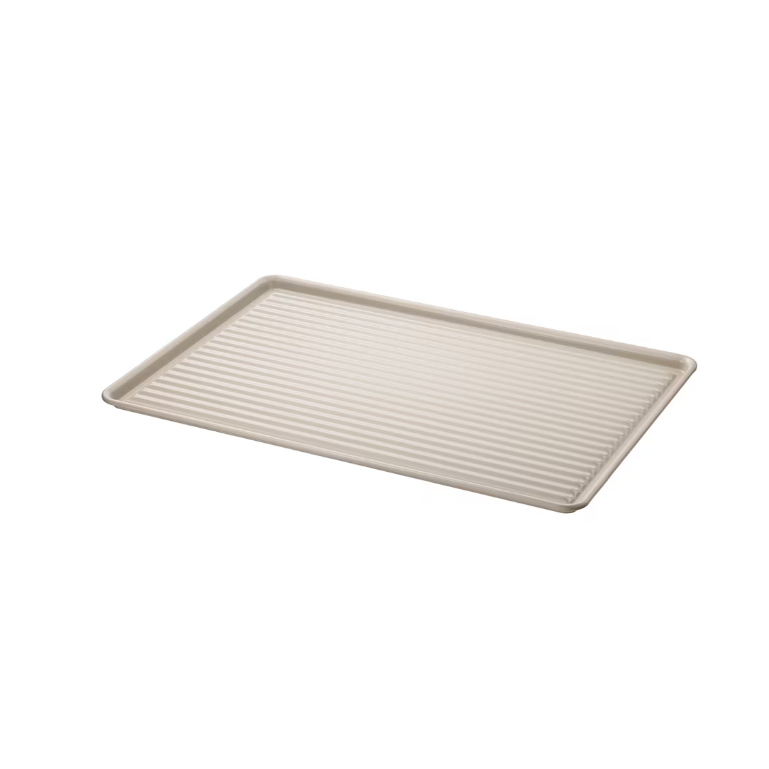 Beige tableware set