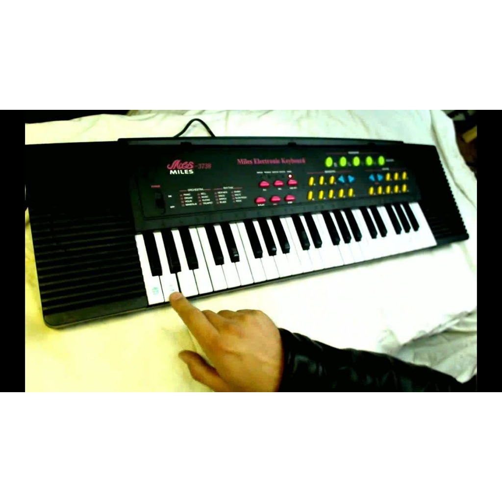 Miles Electronic Keyboard Piano With Multifunction LCD Display Portable Keyboard 3738