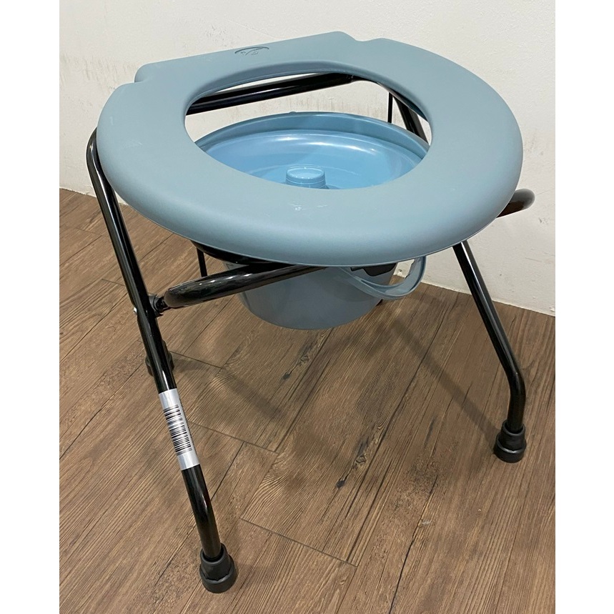 Foldable Basic Commode Chair with Bucket | Shopee Malaysia