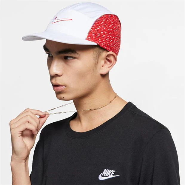 Supreme nike boucle running hat on sale