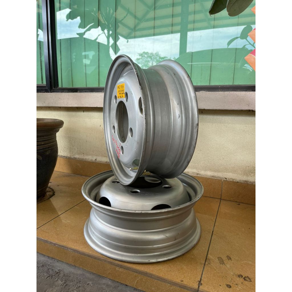 Daihatsu Delta DV116 Hino Dutro Mazda Ford Trader Tubeless Rim 16 x 550 ...