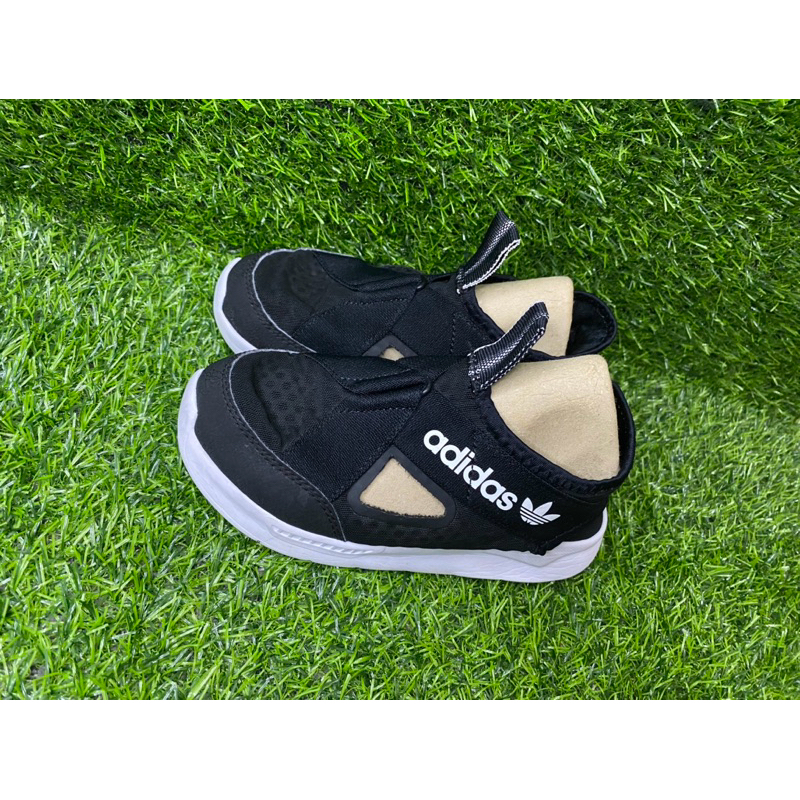 Kasut sale sandal adidas